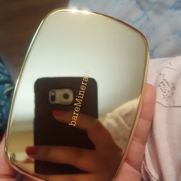 Eyeshadow pallette - Picture 1 of 4